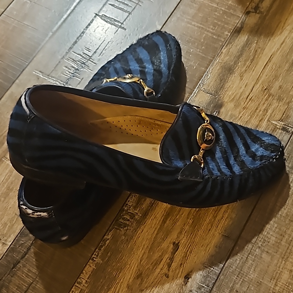 Shoes - Picture 4 of 5